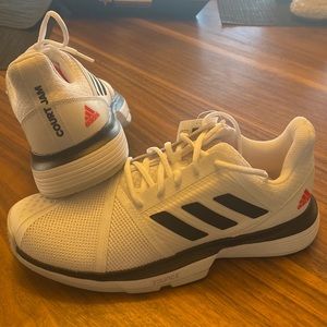 Adidas courtjam bounce tennis shoe. NWT.